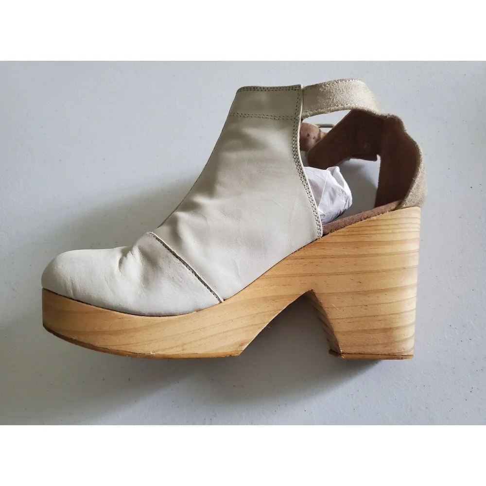 Free People Amber Orchard Clogs Boots‎ White Leather Wood Platform Heel Size 40